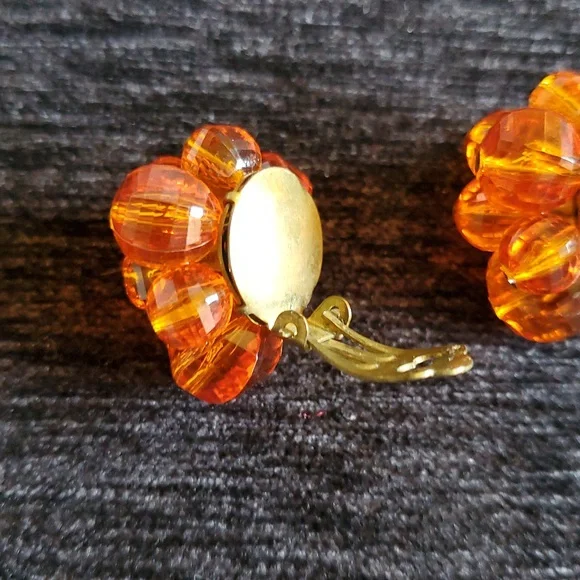 Vintage West Germany Amber Clip On Orange Faceted Beaded Cluster Flower Earrings - Picture 12 of 15